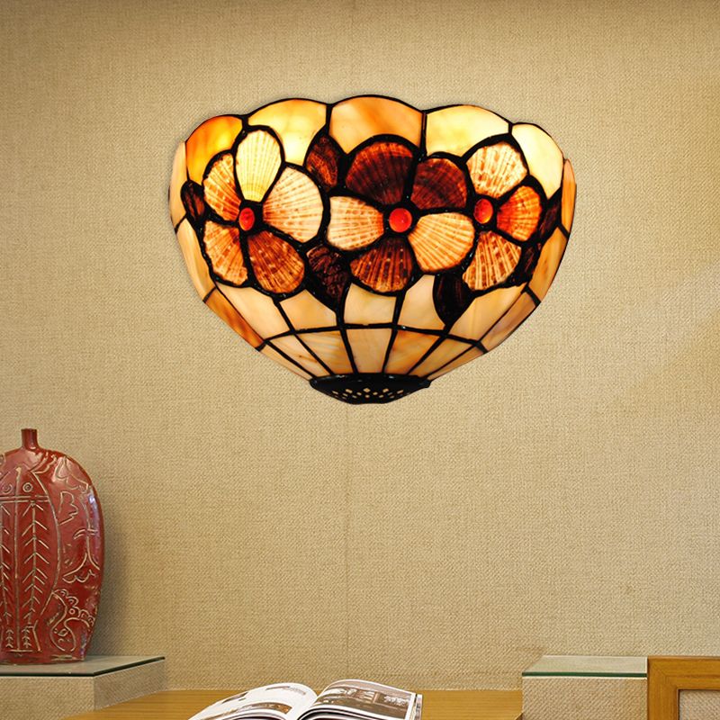 Shell Desert Rose Wall Light with Semicircle Shape Tiffany Style Wall Lamp in Beige for Hotel Restaurant