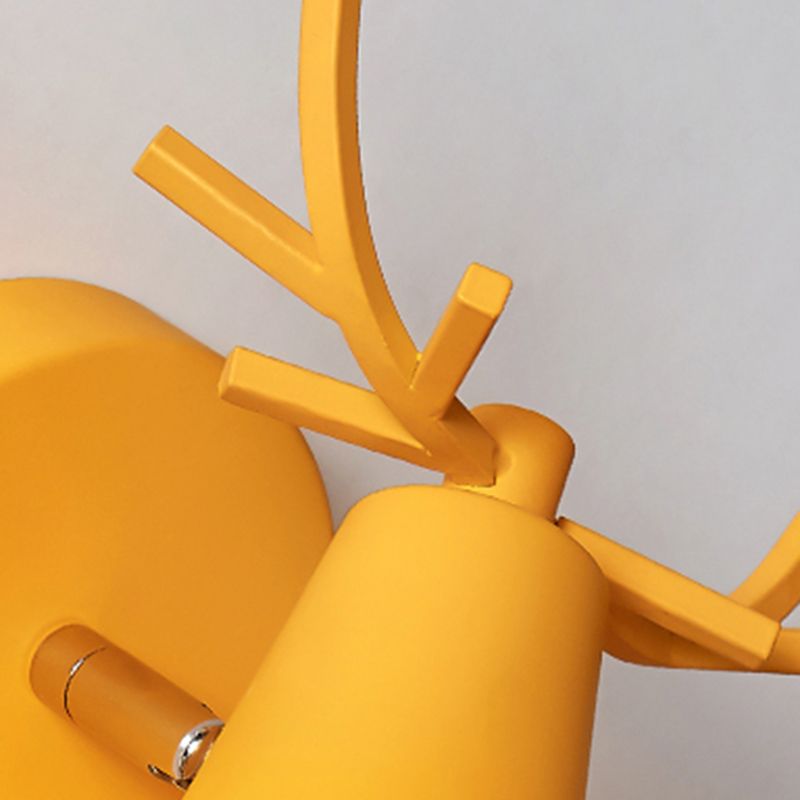 Modern Style Unique Shape Wall Sconce Metal 1 Light Sconce Lighting for Bedroom