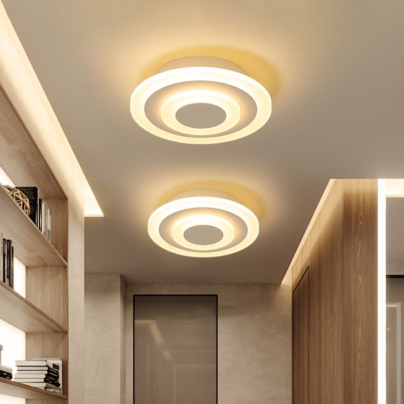 Lámpara de techo pequeña redonda/cuadrada estilo simple acrílico blanco/café LED empotrado en luz blanca/cálida para pasillo