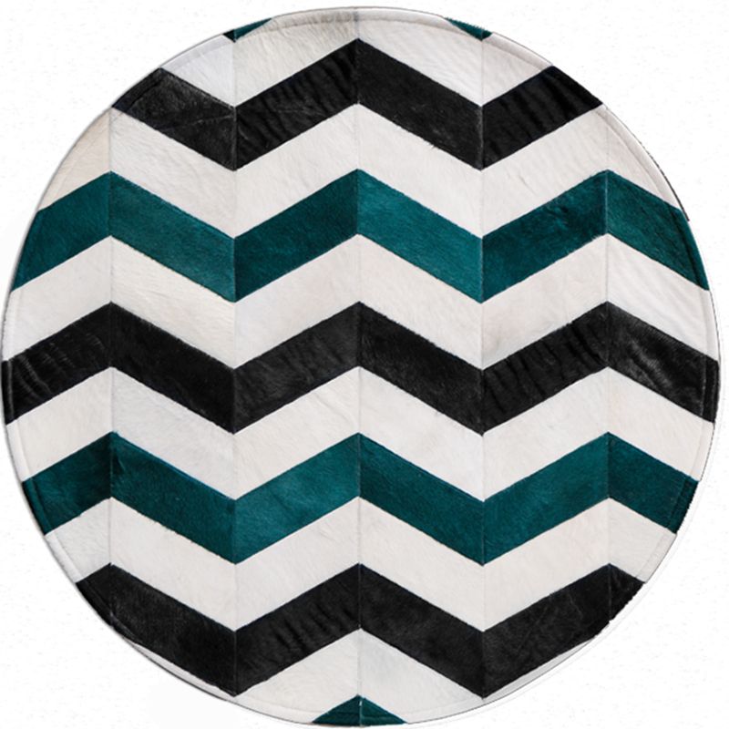 Black Geometric Pattern Area Rug Cowhide Area Carpet Easy Care Rug for Home Decoration