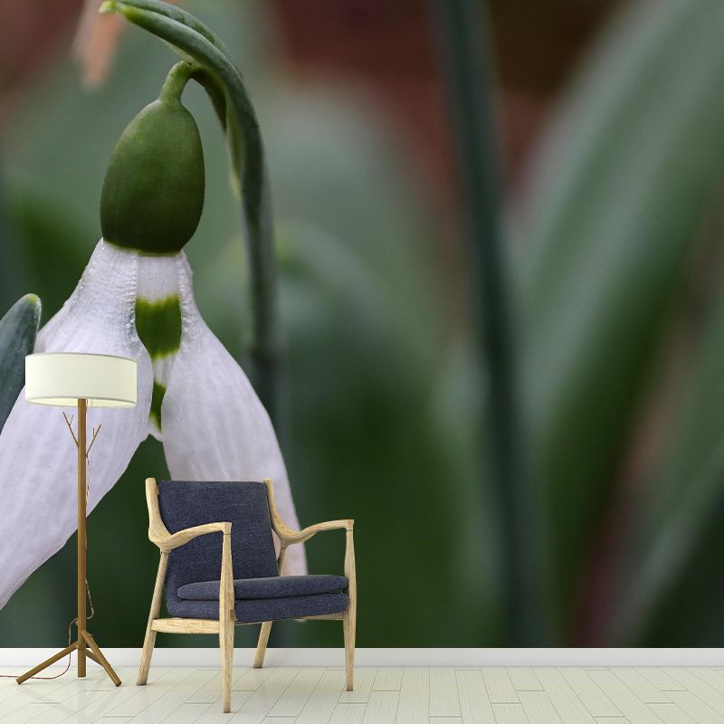 Modern Snowdrop Mural Wallpaper Stain Resistant Wall Covering for Living Room