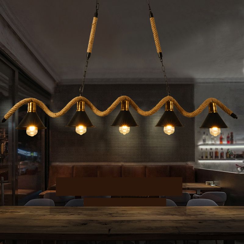 Schmiedeeisen schwarzes Insel Anhänger Licht im industriellen Vintage -Stil Hanfseildecke für Café