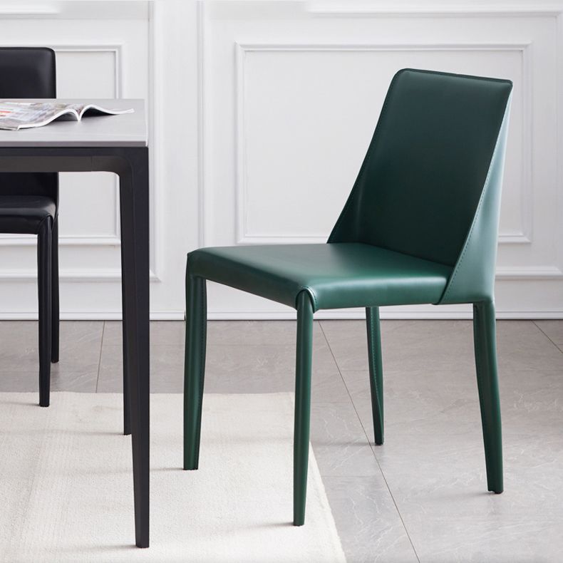 La salle à manger moderne en métal préside la chaise de salle à manger en cuir sans bras pour le restaurant
