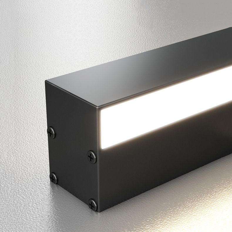 Linear Shape Metal Wall Lighting Idea Modern Style 1 Light Wall Light Sconce in Black
