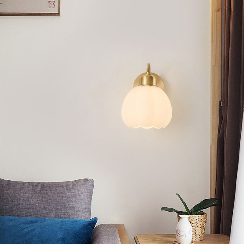 Modern Metal Wall Sconce 1 Light Wall Light with Glass Shade for Bedroom