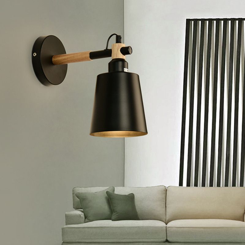 Lámpara de pared de macaron de hierro forjado en estilo de pared de domo de madera de estilo artístico moderno para espacios interiores