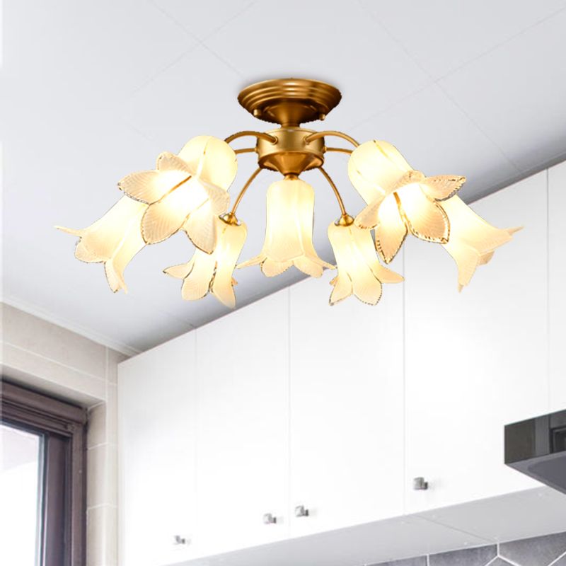7 bulbos Luz de techo Campo Lily/Tulip White/Yellow/Purple Glass Semi Flush Mounting para sala de estar