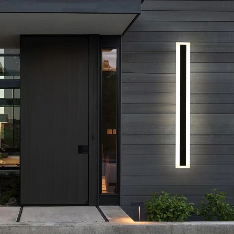 Metal Linear Shape Wall Sconces Modern 1 Light Wall Mount Light Fixture in Black