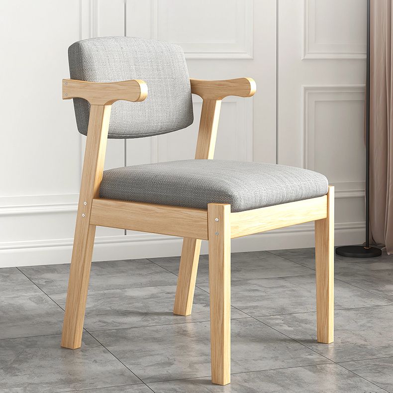 Silla de madera moderna para interiores y exteriores, silla lateral de comedor acolchada con respaldo abierto para el hogar