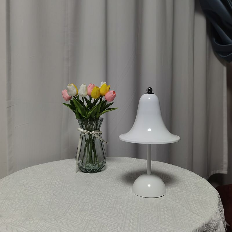 Lampes de table de nuit géométrique à style moderne en métal 1 lampe de table légère