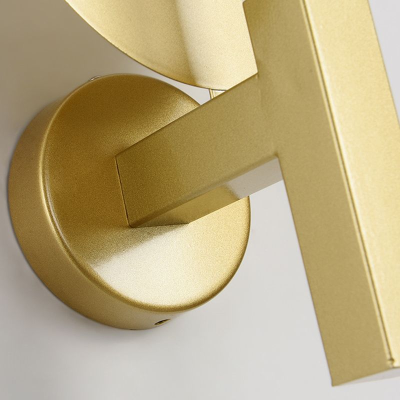 Modernism Single Wall Mounted Sconce Metallic Wall Light in Golden/Black Finish