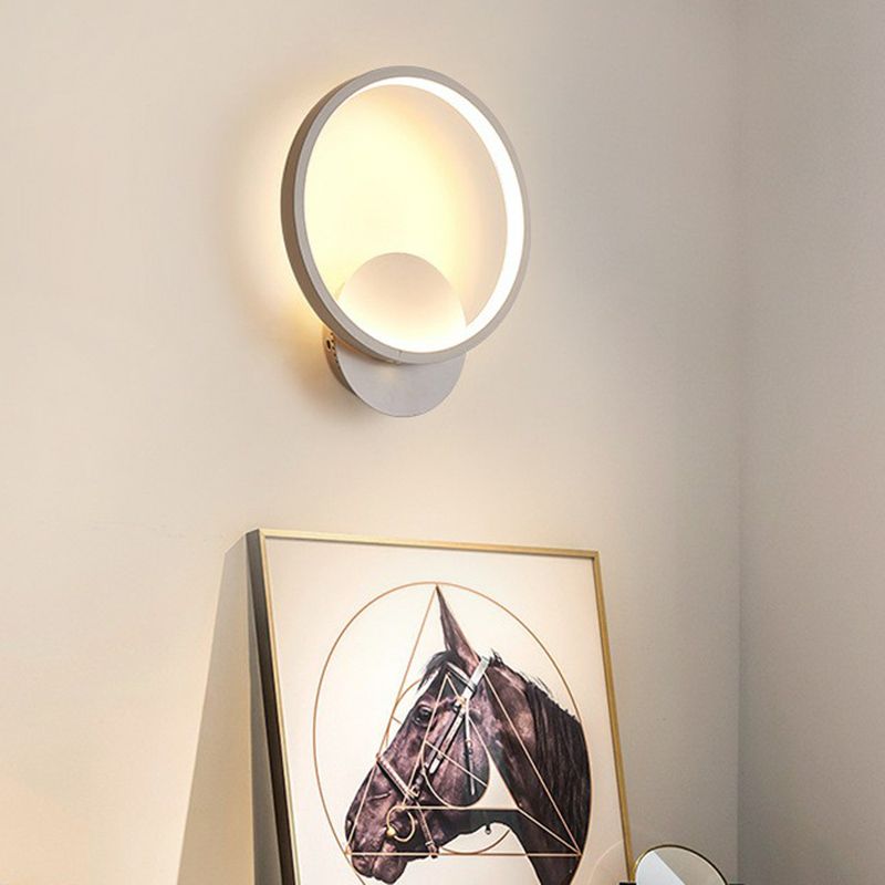 Schattierte Leuchtenbeleuchtung Nordischer Acryl -Korridor -LED -Wandleuchte in Weiß