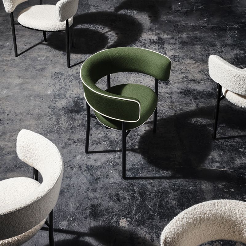 Fauteuils de salle à manger modernes Fauteuils rembourrés à dossier ouvert avec pieds en métal