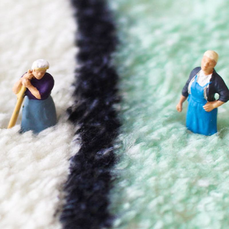 Light Grey Modern Rug Polyester Stripe Rug Washable Indoor Rug for Living Room