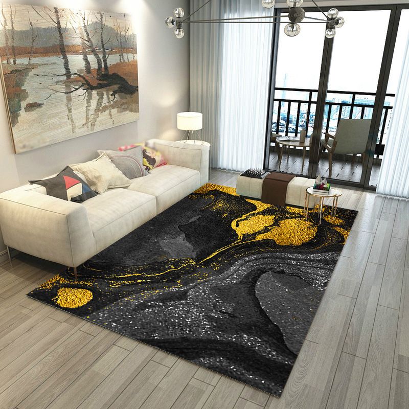 Black Modern Rug Polyester Polyester Feather Rug Stain Resistant Rug for Living Room