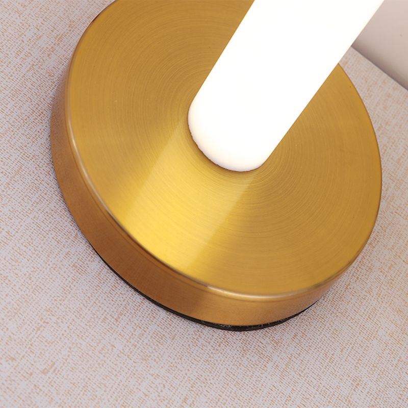 Luz de mesa de plástico en forma de poste Simplicidad Led Night Stand Light para dormitorio