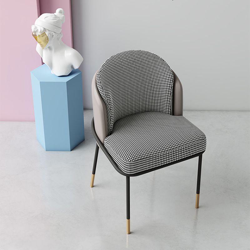 Glam metalen eetkamerstoelen Parsons armloze eetkamerstoelen voor restaurantgebruik