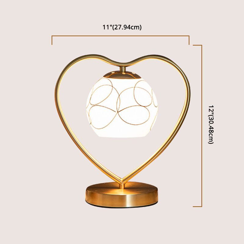 Simple amorevole tavolo a forma di cuore Light Metal 1-Bulb Lampada da lettura da comodino con cupola in vetro