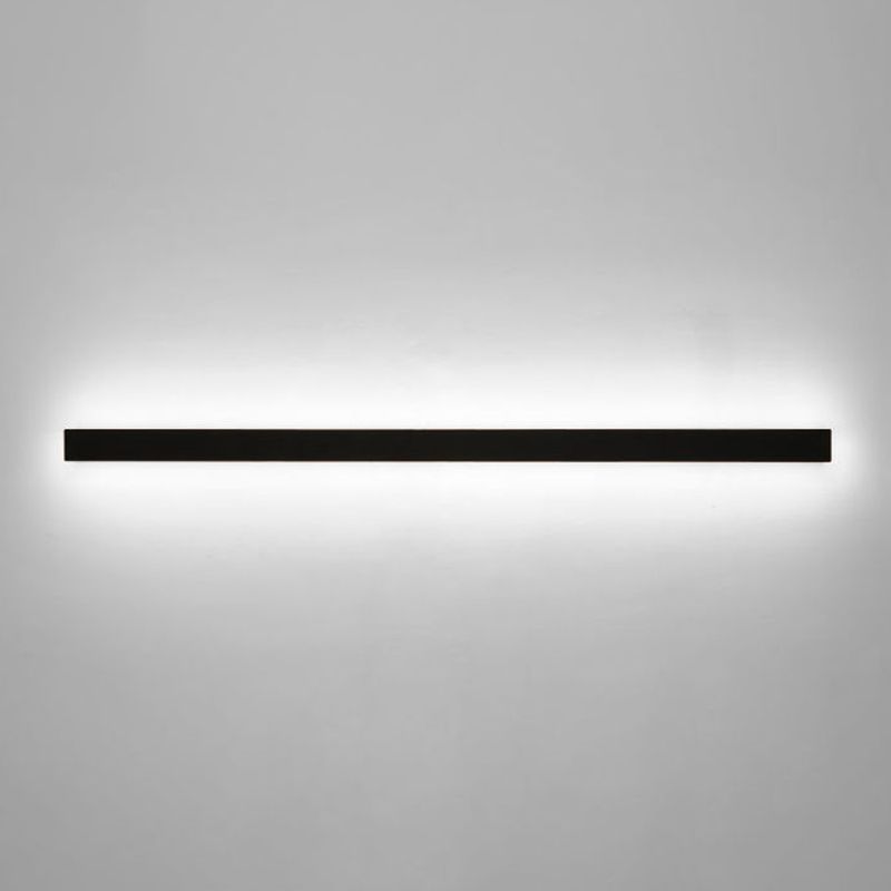 Linear Shape Wall Mount Lamp Modern Style Metal Sconce Lamp in Black for Exterior Wall