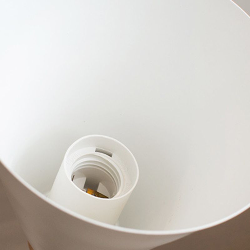 Lámpara de pared única de hierro forjado en moderna luz de pared de domo de madera de estilo conciso para espacios interiores