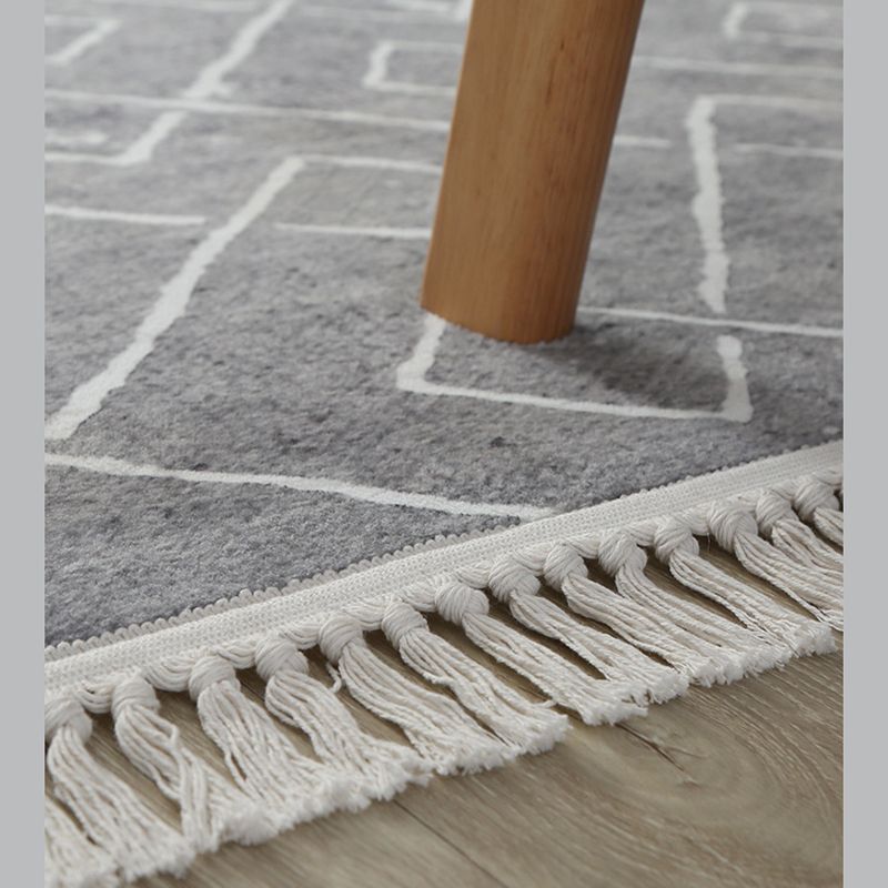 Stylish Grey Geometric Pattern Area Rug Polyester Fringe Area Carpet Stain Resistant Rug for Bedroom