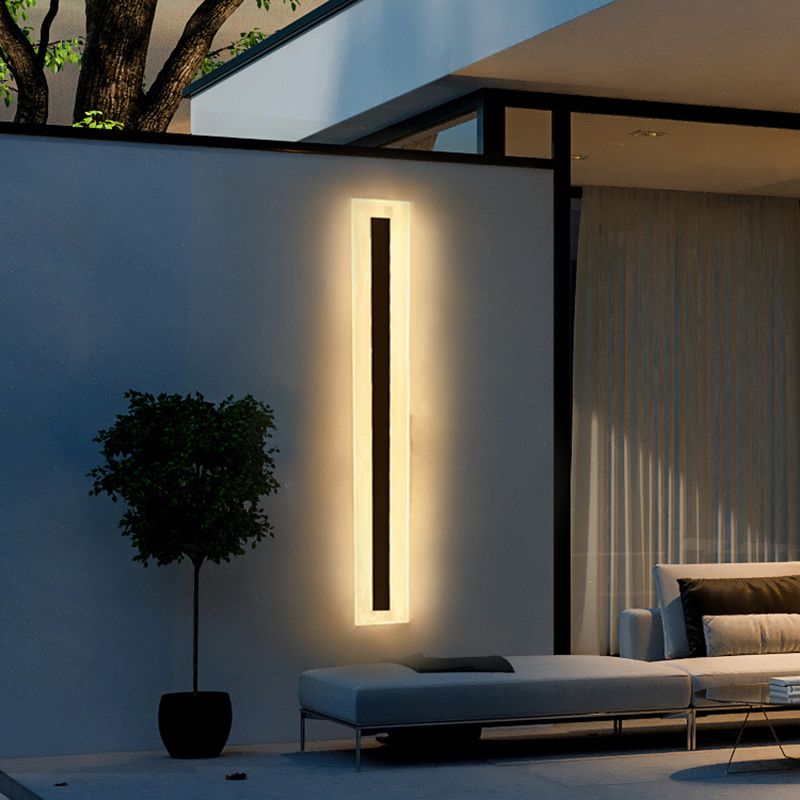 Linear Shape Metal Wall Light Modern Style 1 Light Wall Lighting Fixtures in Black