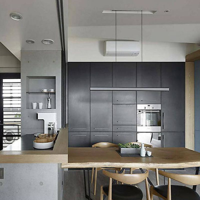 Éclairage d'île de forme linéaire de style moderne