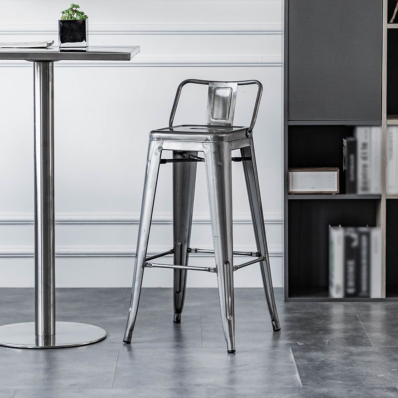 Taburete de bar industrial con respaldo, taburete de bar de metal y cuero con patas de hierro