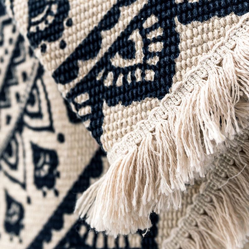 Traditional Flower Print Carpet Polyester Indoor Rug Washable Fringe Area Carpet for Living Room