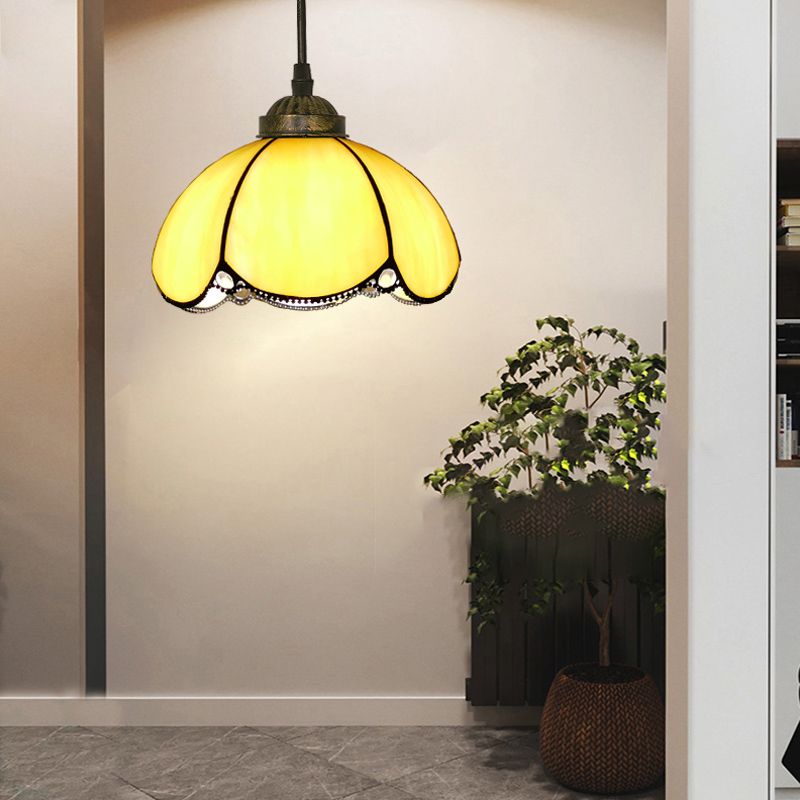 Single-Bulb Ceiling Light Vintage Scalloped Dome Stained Glass Hanging Pendant Light