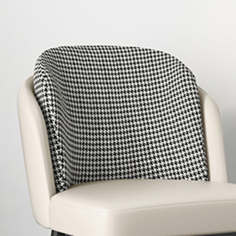 Silla de comedor de metal Glam, silla tapizada de comedor de tela para uso en restaurantes