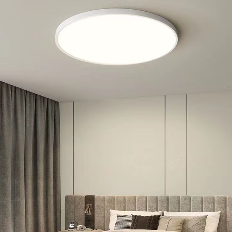 Modern Circular Flush Ceiling Light Metal Flush Mount Lighting in White