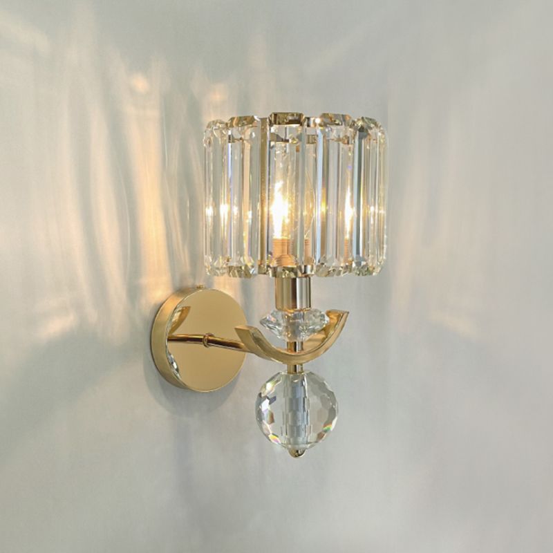 Luce di applique di ferro con paralume a parete postmoderna di cristallo lampada montata