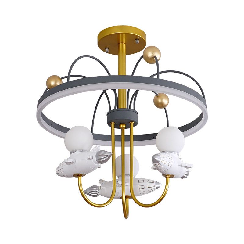 Raketen- und Orbitharz-Halbfluschen-Chandelier-Kinder 3-Fulbgold und graue Decke Flush Mount
