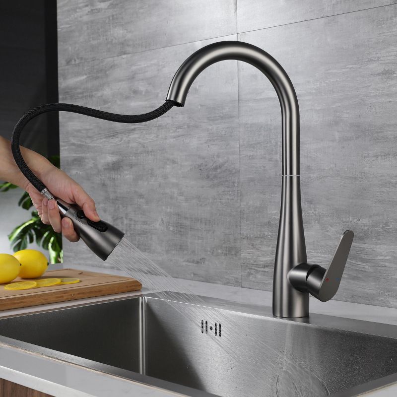 Pull down Kitchen Faucet Single Handle Faucet with Pull out Sprayer