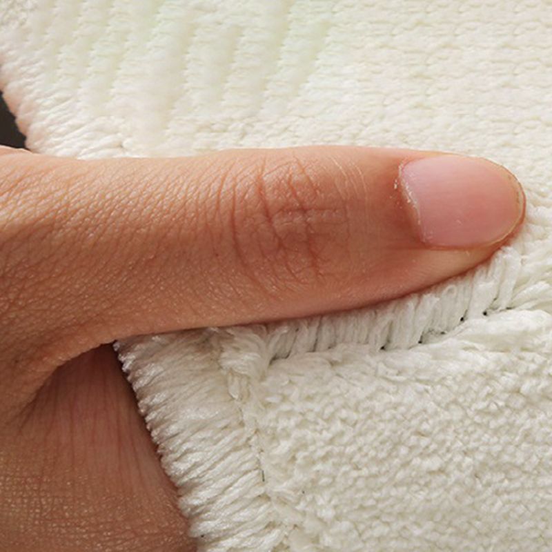 Black Check Pattern Rug Polyester Simple Rug Non-Slip Back Rug for Living Room