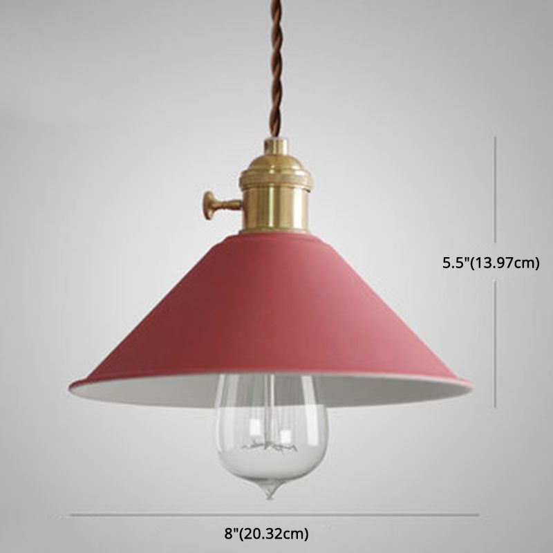 Lampada a ciondolo a ciondolo a pendente conica a pendente in metallo.