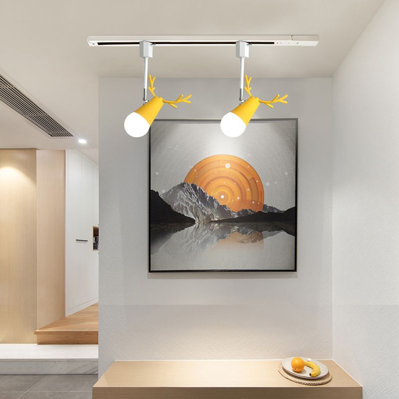 Nordic Log Plafond Track Light Personnalized Antlers Home Fonding Mall Vêtements Vence de vêtements Spotlight Commercial