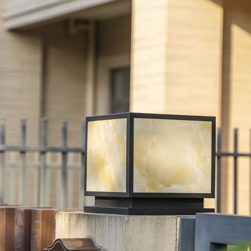 Modern Pillar Lighting Fixture Geometric LED Solar Lamp for Garden