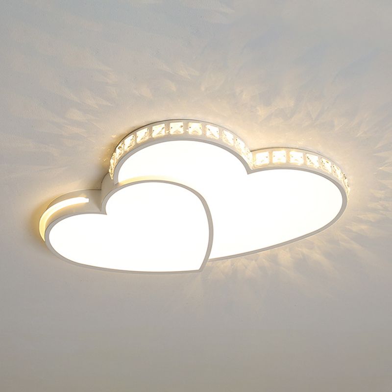 Witte LED-plafondlamp in moderne luxestijl, hartvormige inbouw met acrylkap