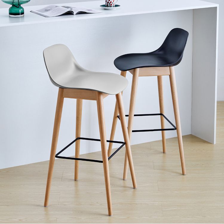 Scandinavian Armless Bar Stools Plastic Low Back Barstool with 4 Beech Legs