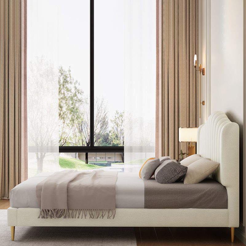 Soild Wood Bed with Camelback Panel Headboard and Metal Legs