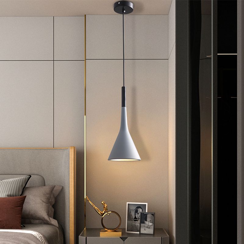 Pendante intérieure minimaliste, Éclairage pendentif en métal nordique à 1 lumière pour chambre à coucher