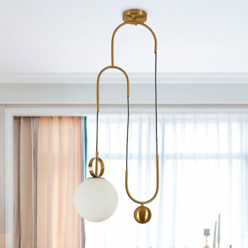 Postmoderne goldene hängende leichte Globus Schatten 1 Leichte Opalglas Anhängerlampe für Wohnzimmer