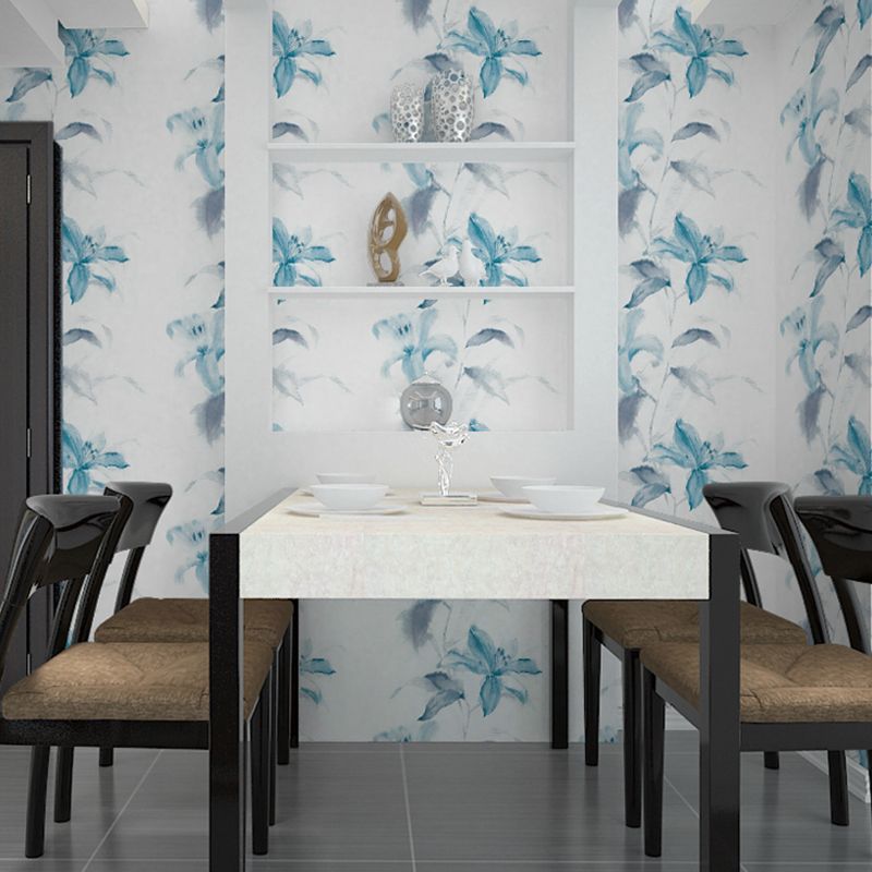 Rural Watercolor Lilies Wallpaper Soft Color Stain Resistant Wall Art for Dining Room