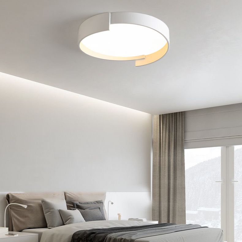 Modern Simplicity LED Ceiling Fixture Iron Circular Flush Mount with Acrylic Shade