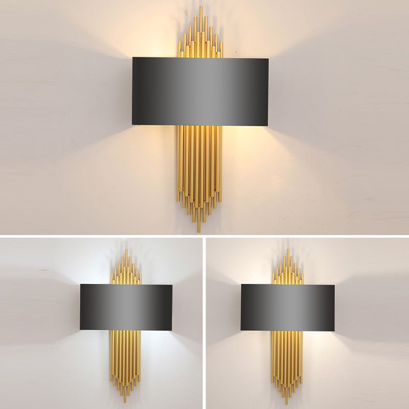 Luminaire en métal d'or postmoderne Lumièrement 2 bulbes d'éclairage mural mural pour chambre à coucher