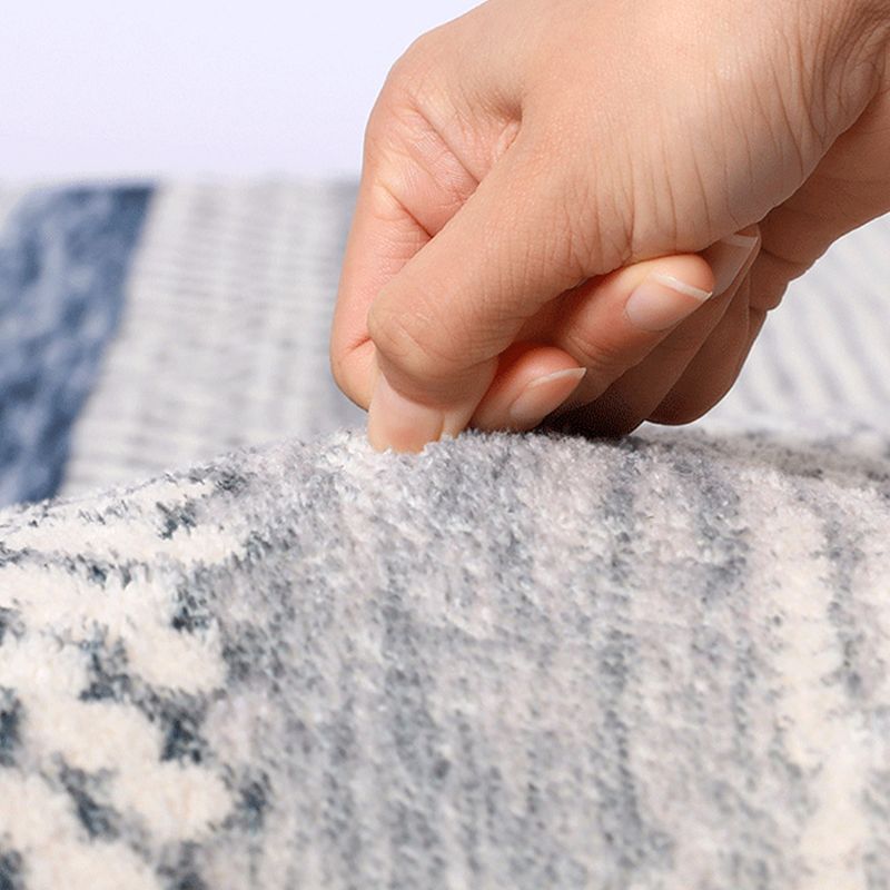 Light Gray Modern Rug Polyester Graphic Rug Non-Slip Backing Rug for Living Room