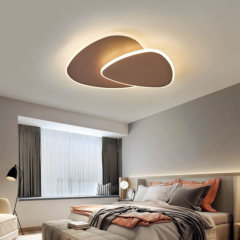 Plafonnier LED triangulaire en métal de Style nordique, luminaire de plafond pour chambre à coucher