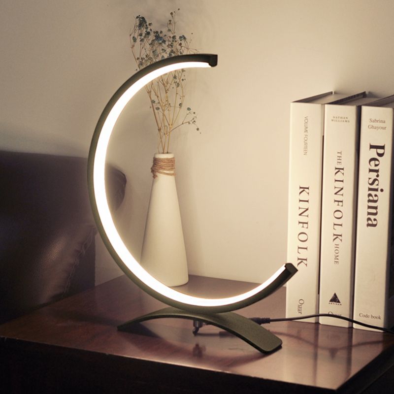 Livre de lecture LED contemporain Light Black Bent Small Lampe de bureau avec une teinte acrylique
